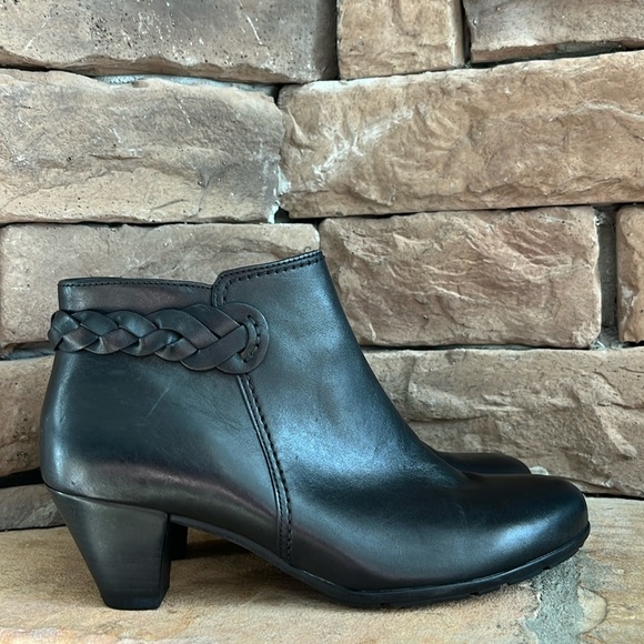 Gabor Black Leather Ankle Boots / SZ 9‎ - Picture 1 of 11